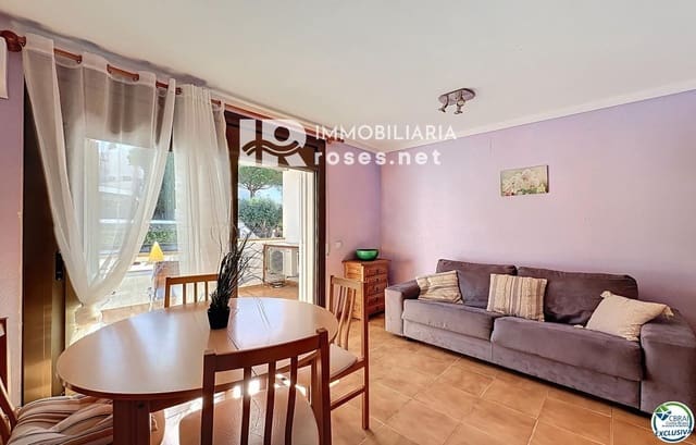 1 slaapkamer Flat te koop in Roses met zwembad - € 144.000 (Ref: 9331061)