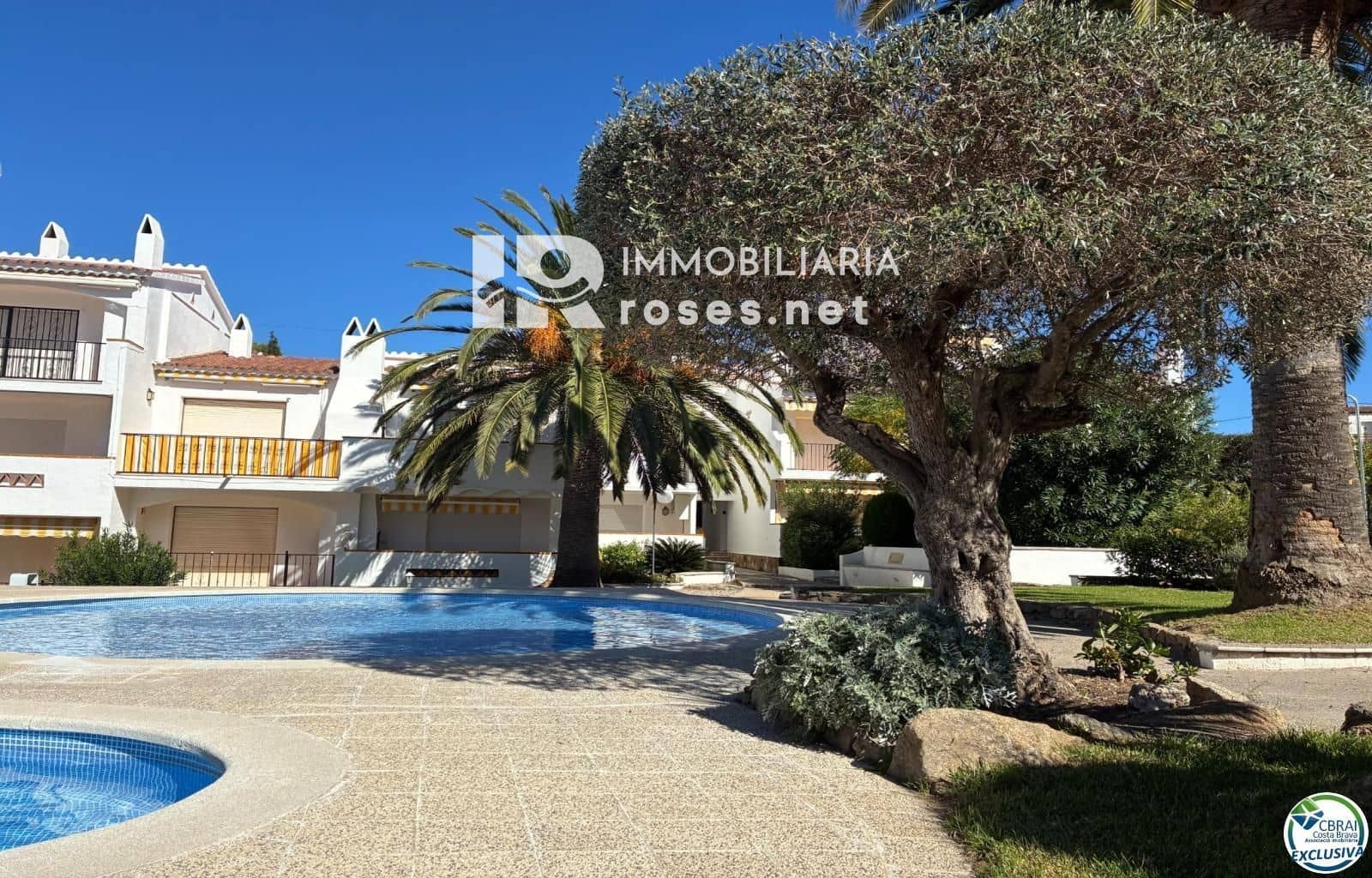 1 slaapkamer Flat te koop in Roses met zwembad - € 144.000 (Ref: 9331061)