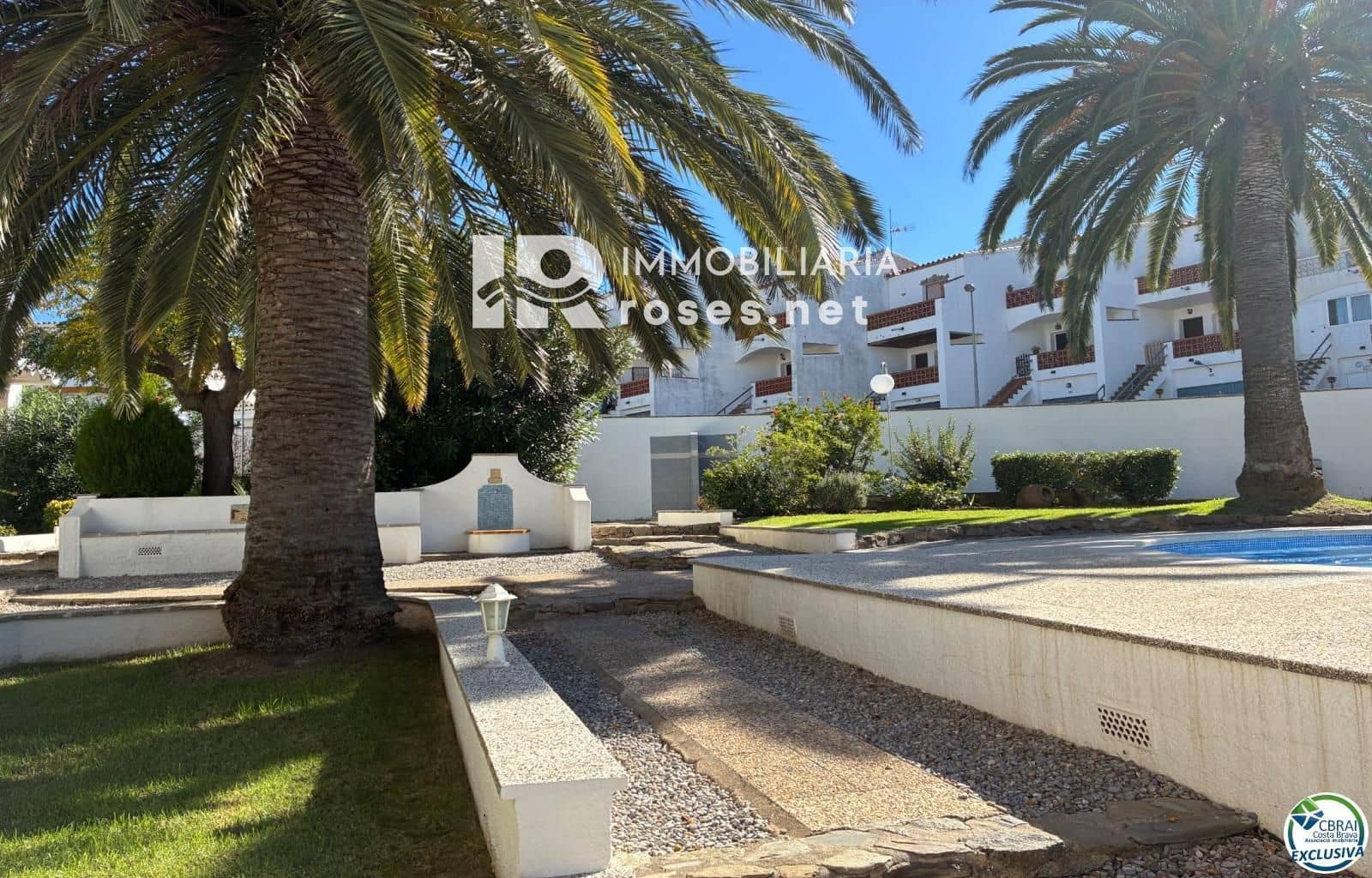 1 slaapkamer Flat te koop in Roses met zwembad - € 144.000 (Ref: 9331061)