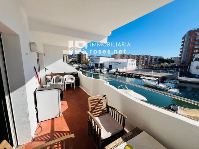 2 slaapkamer Flat te koop in Santa Margarida, Roses met zwembad - € 159.000 (Ref: 9347879)