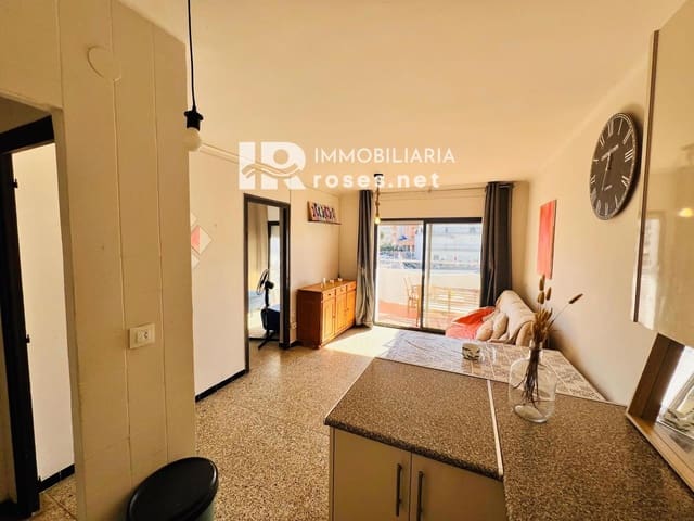 2 slaapkamer Flat te koop in Santa Margarida, Roses met zwembad - € 159.000 (Ref: 9347879)