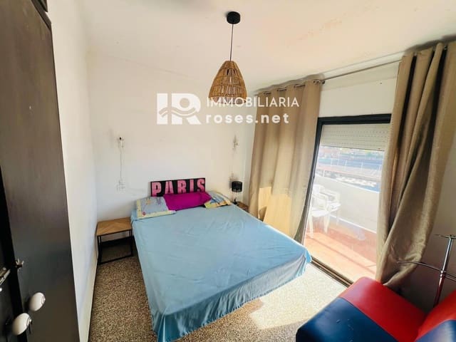 2 slaapkamer Flat te koop in Santa Margarida, Roses met zwembad - € 159.000 (Ref: 9347879)