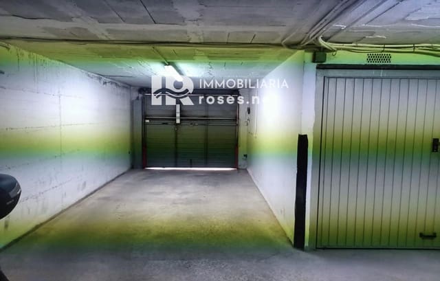 Garage for sale in Roses - € 49,000 (Ref: 9347881)