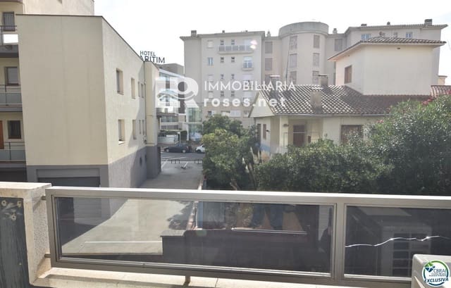 2 bedroom Flat for sale in Santa Margarida, Roses - € 220,000 (Ref: 9357532)