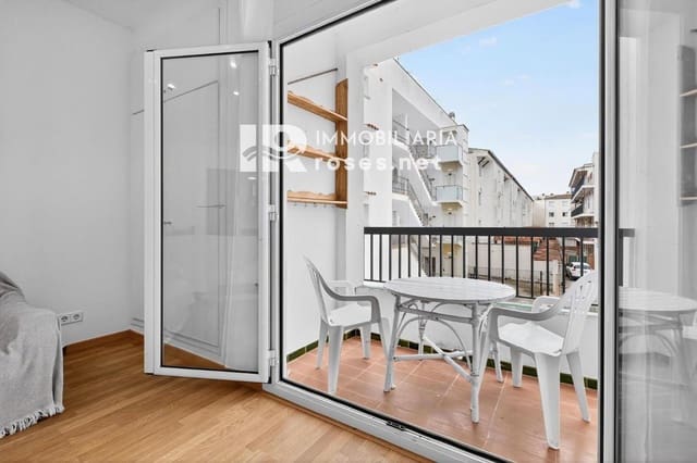 1 slaapkamer Flat te koop in Empuriabrava, Castelló d'Empúries - € 117.500 (Ref: 9360285)