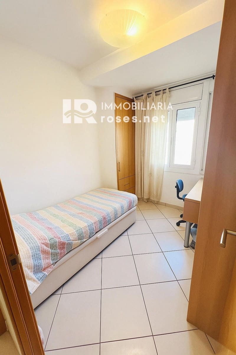 4 Zimmer Wohnung zu verkaufen in Roses - 199.900 € (Ref: 9362851)