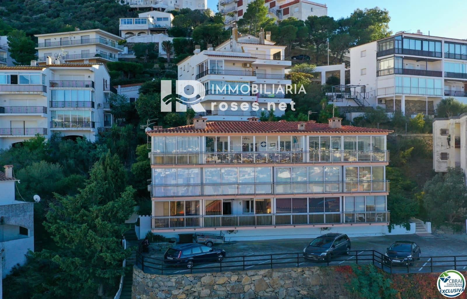 1 bedroom Flat for sale in Roses - € 140,000 (Ref: 9378312)