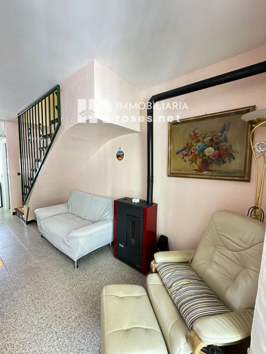 2 bedroom Villa for sale in Roses with pool - € 199,000 (Ref: 9378407)