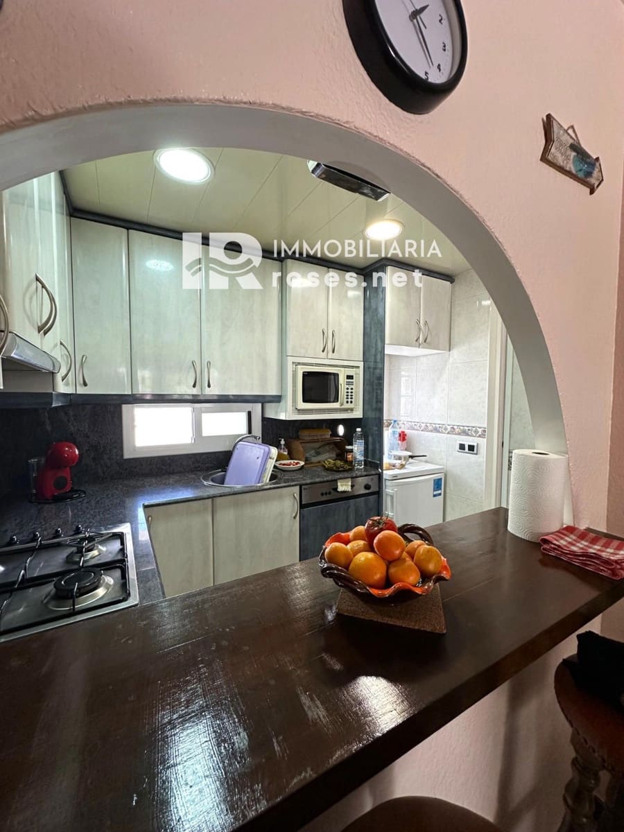 2 bedroom Villa for sale in Roses with pool - € 199,000 (Ref: 9378407)