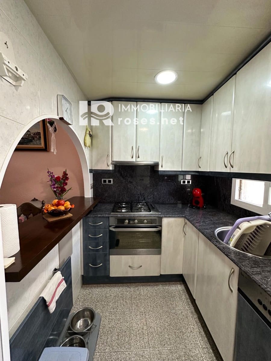 2 bedroom Villa for sale in Roses with pool - € 199,000 (Ref: 9378407)