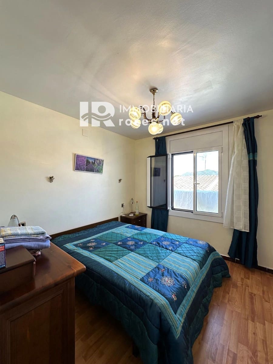 2 bedroom Villa for sale in Roses with pool - € 199,000 (Ref: 9378407)