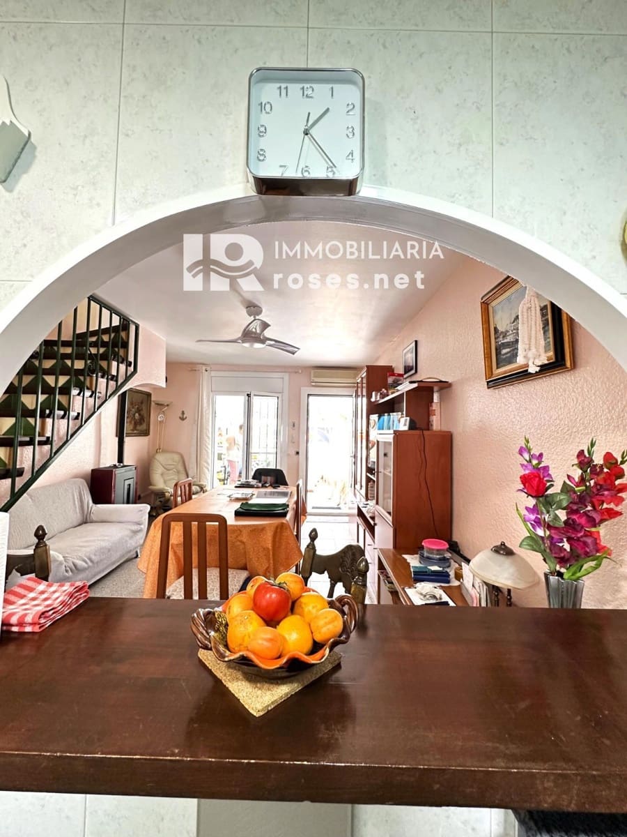 2 bedroom Villa for sale in Roses with pool - € 199,000 (Ref: 9378407)