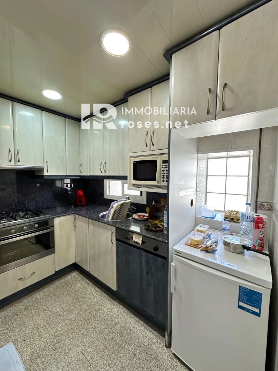 2 bedroom Villa for sale in Roses with pool - € 199,000 (Ref: 9378407)