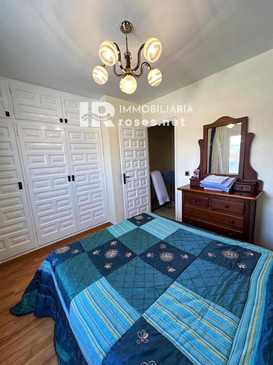 2 bedroom Villa for sale in Roses with pool - € 199,000 (Ref: 9378407)