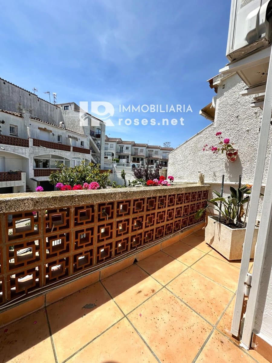 2 bedroom Villa for sale in Roses with pool - € 199,000 (Ref: 9378407)