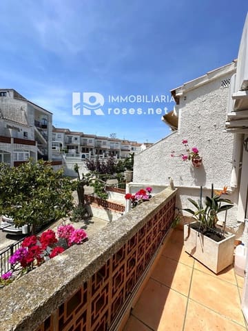 2 slaapkamer Villa te koop in Roses met zwembad - € 199.000 (Ref: 9378407)