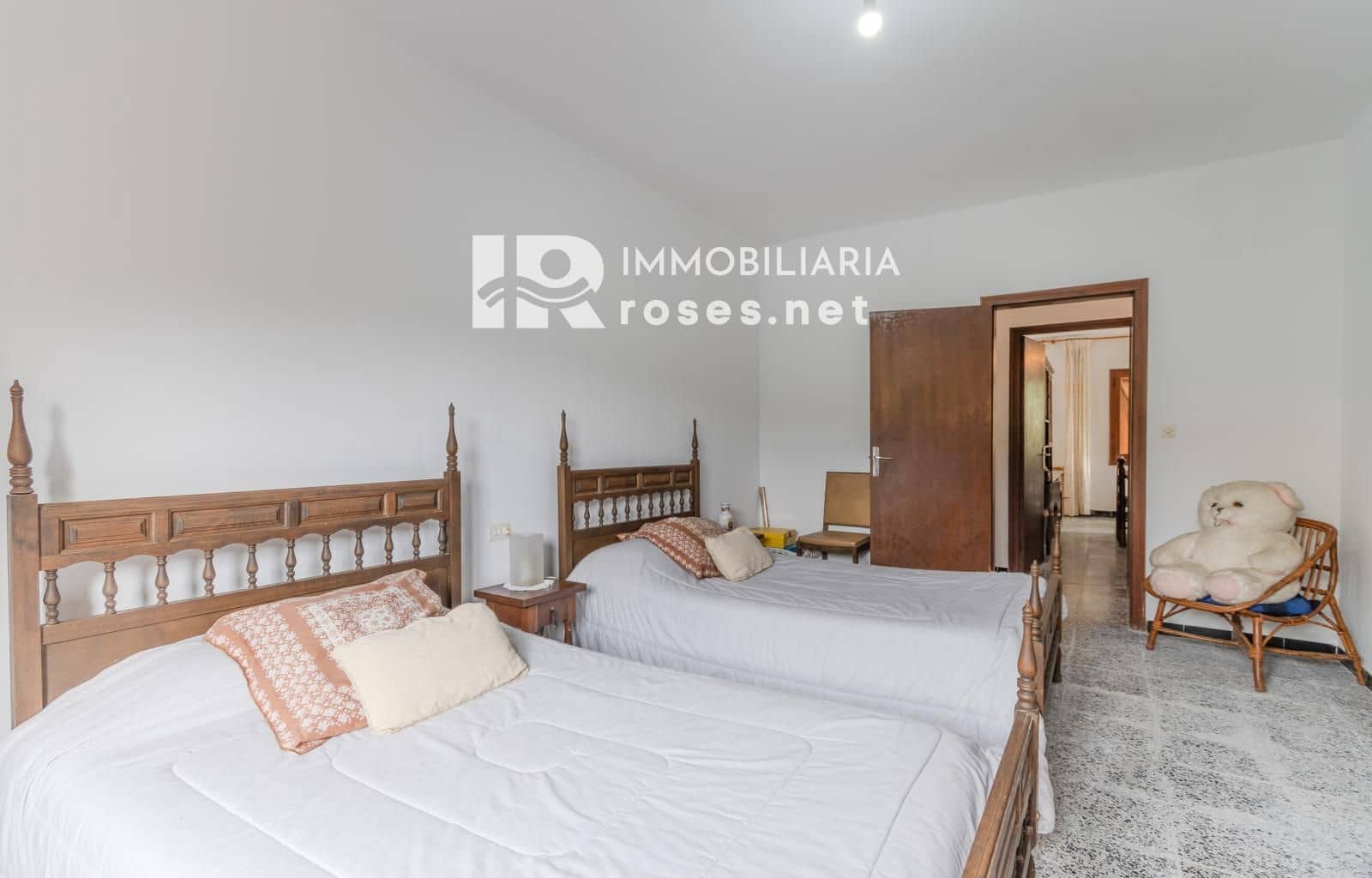 4 slaapkamer Villa te koop in Sant Llorenc de la Muga met garage - € 385.000 (Ref: 9379533)