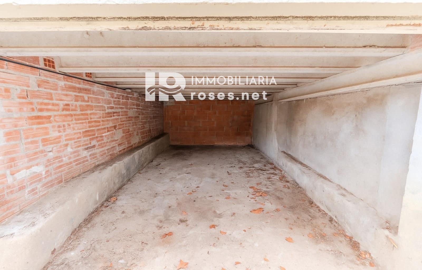 4 slaapkamer Villa te koop in Sant Llorenc de la Muga met garage - € 385.000 (Ref: 9379533)
