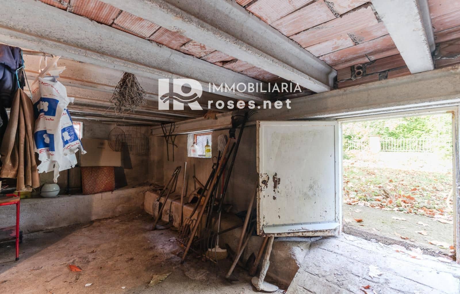 4 slaapkamer Villa te koop in Sant Llorenc de la Muga met garage - € 385.000 (Ref: 9379533)