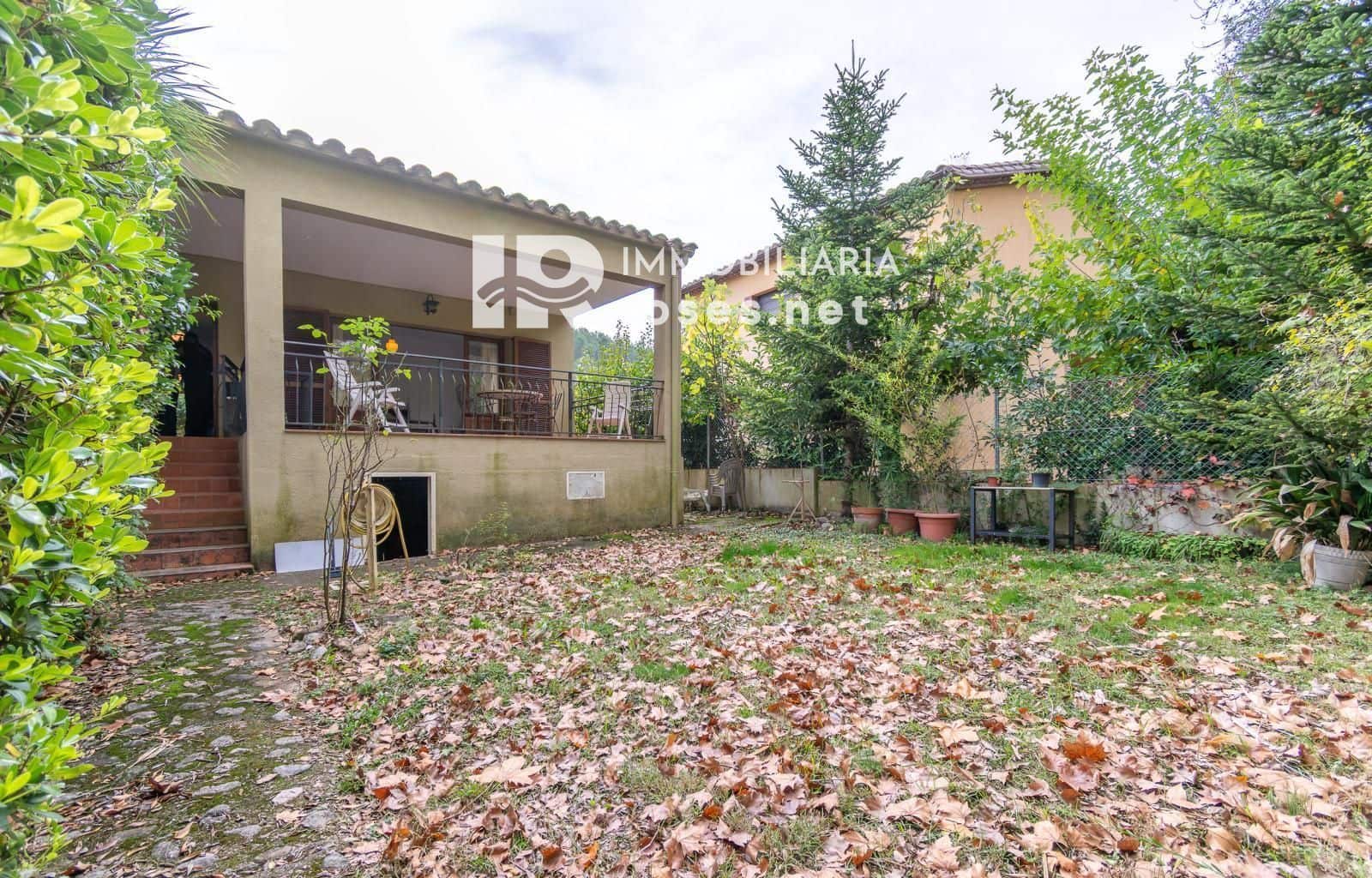 4 slaapkamer Villa te koop in Sant Llorenc de la Muga met garage - € 385.000 (Ref: 9379533)