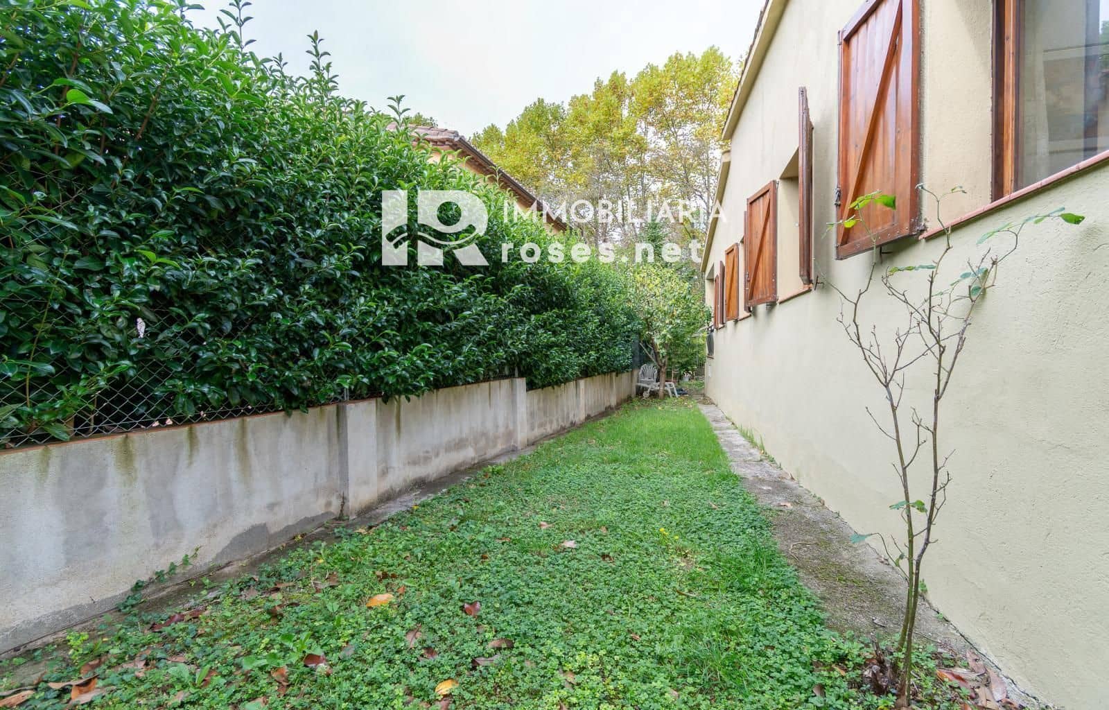 4 slaapkamer Villa te koop in Sant Llorenc de la Muga met garage - € 385.000 (Ref: 9379533)