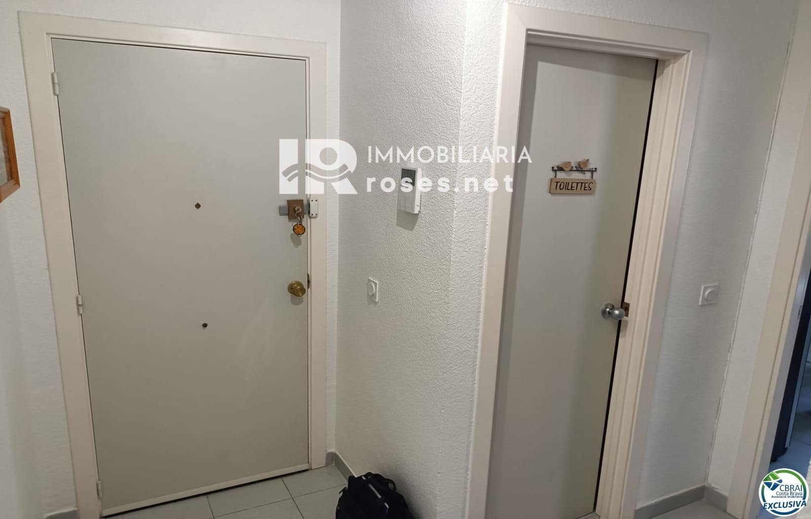 2 bedroom Flat for sale in Roses - € 249,000 (Ref: 9386015)