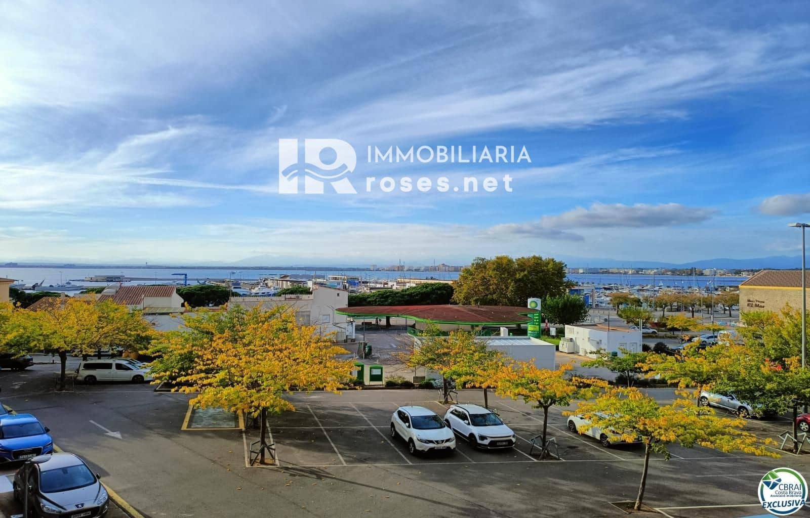 2 bedroom Flat for sale in Roses - € 249,000 (Ref: 9386015)