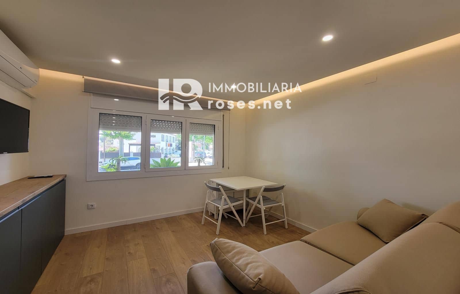 Flat te koop in Empuriabrava - € 98.000 (Ref: 9398813)