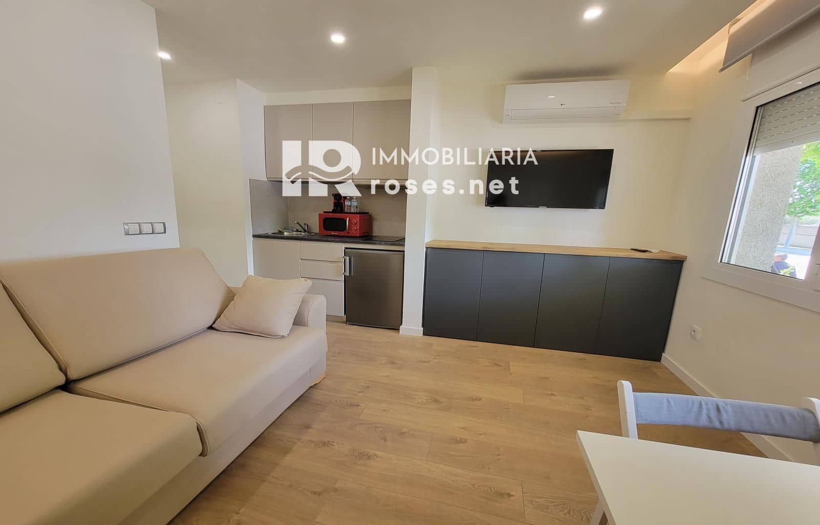 Flat te koop in Empuriabrava - € 98.000 (Ref: 9398813)