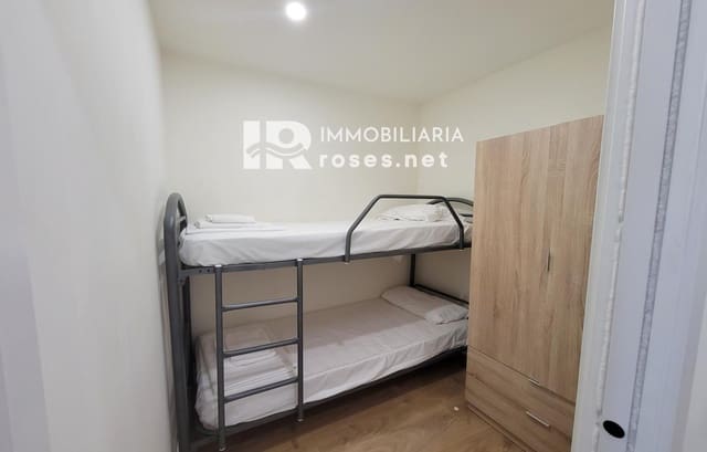 Flat te koop in Empuriabrava, Castelló d'Empúries - € 98.000 (Ref: 9398813)