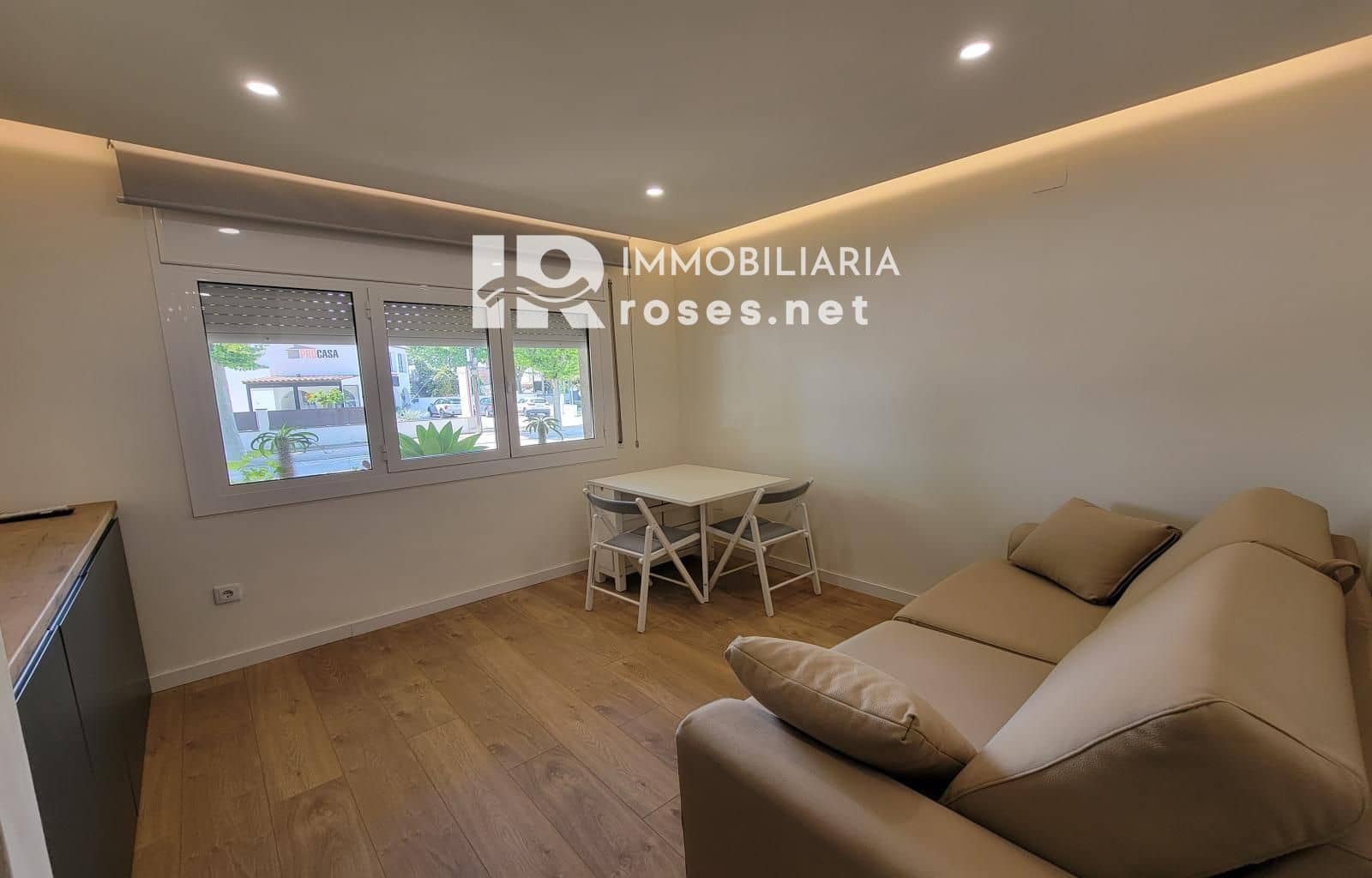 Flat te koop in Empuriabrava - € 98.000 (Ref: 9398813)