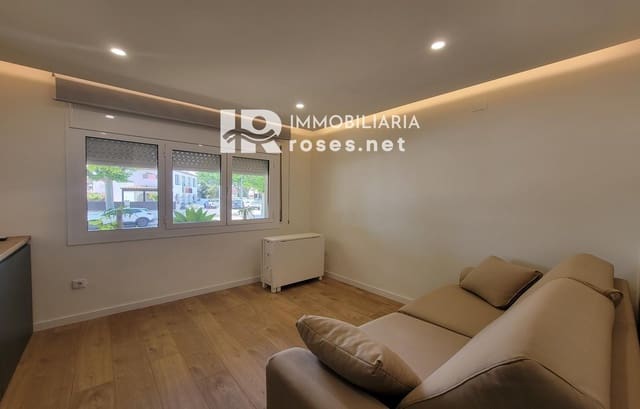 Flat te koop in Empuriabrava, Castelló d'Empúries - € 98.000 (Ref: 9398813)