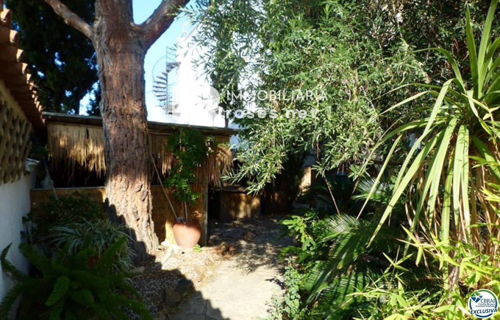 3 slaapkamer Flat te koop in Empuriabrava - € 290.000 (Ref: 9401081)