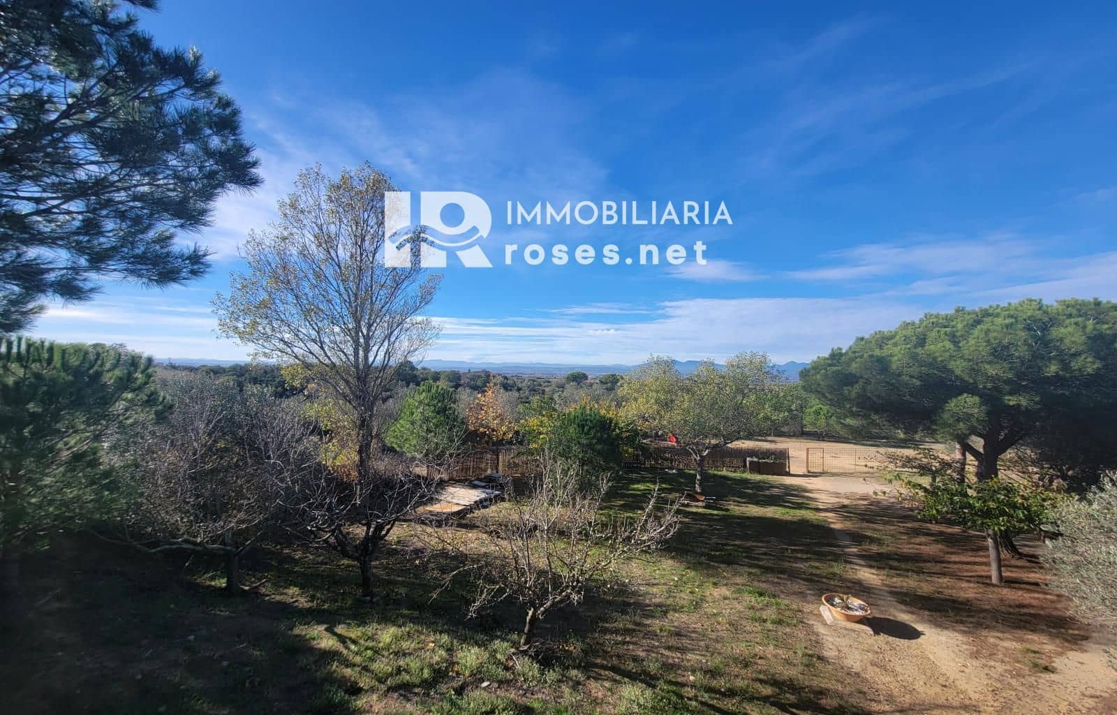 Tomt till salu i Peralada - 320 000 € (Ref: 9417795)