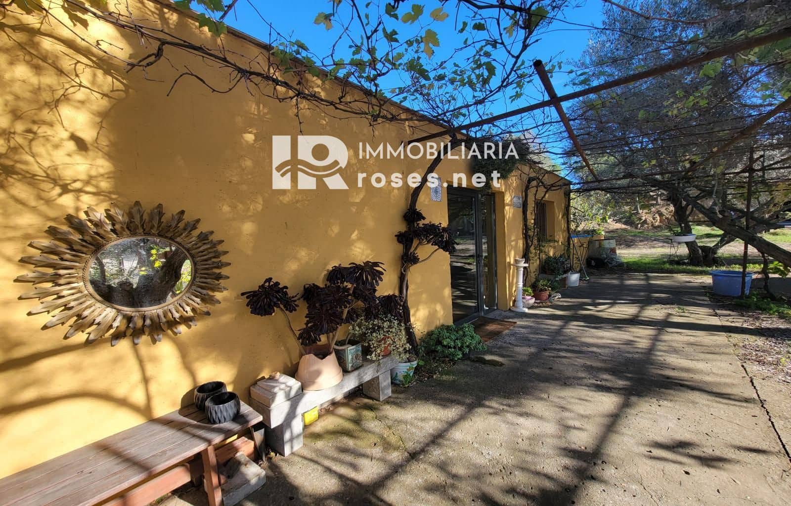 Tomt till salu i Peralada - 320 000 € (Ref: 9417795)