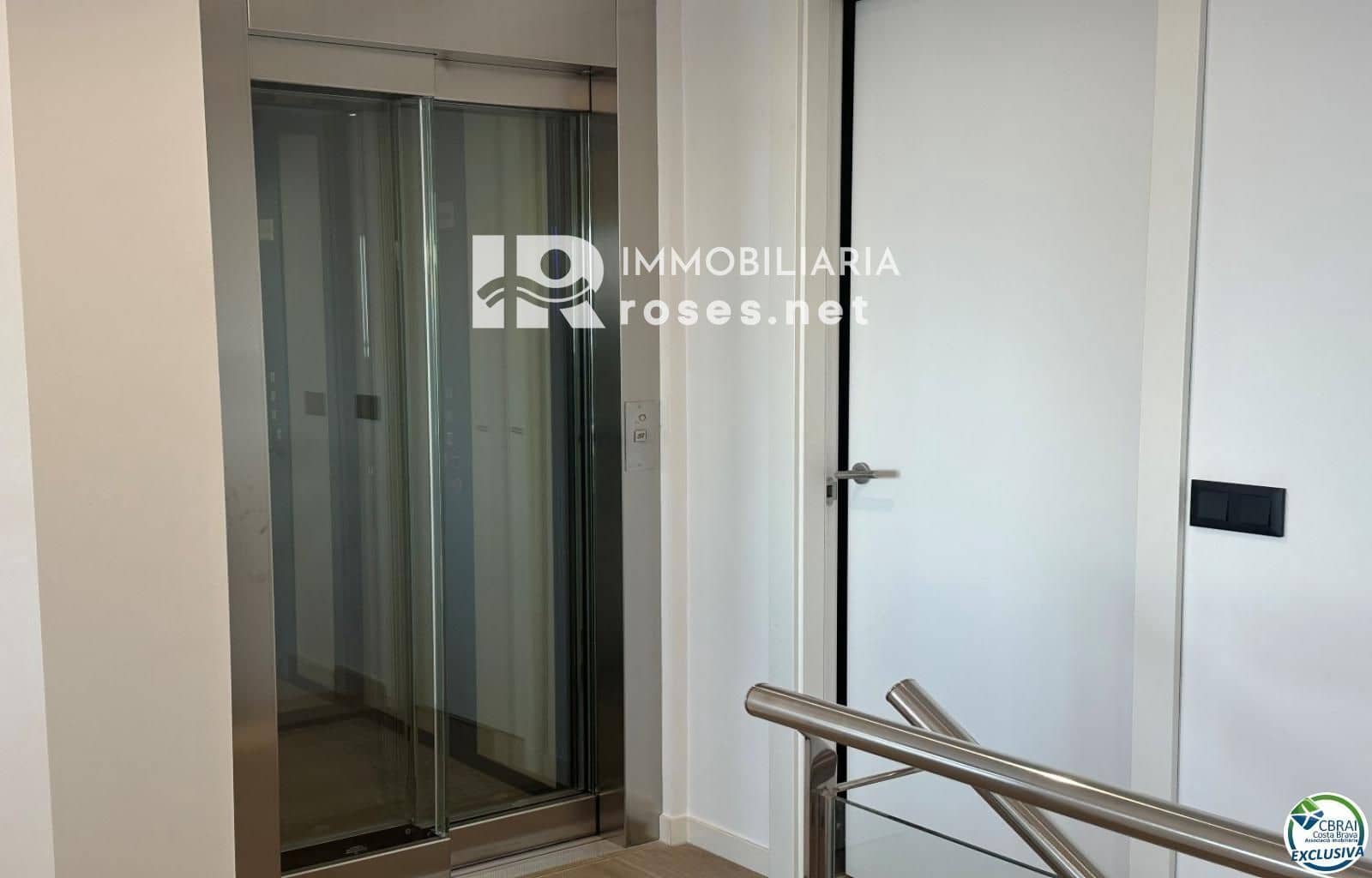 3 slaapkamer Villa te koop in Roses met zwembad garage - € 1.700.000 (Ref: 9420077)