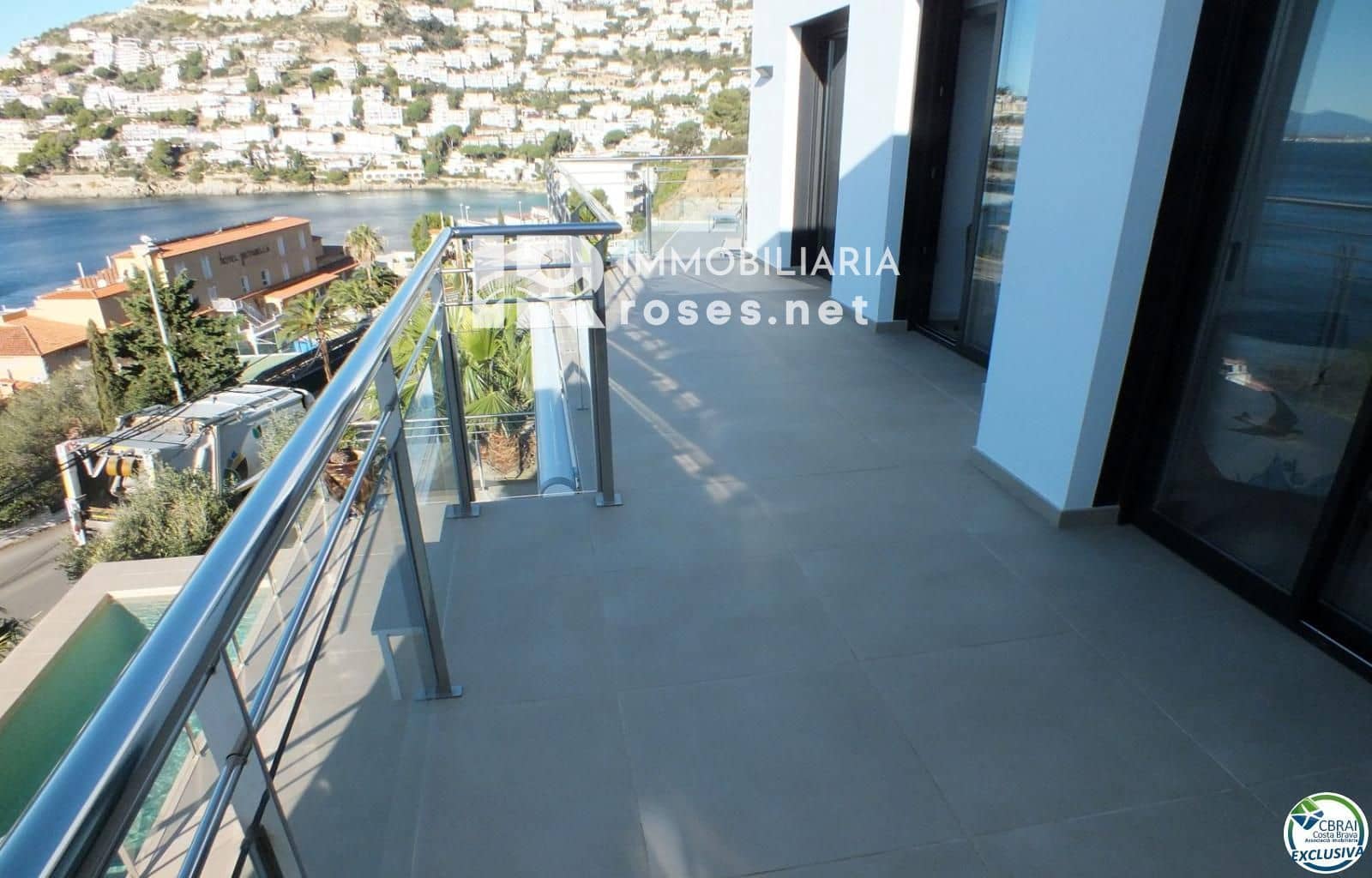 3 slaapkamer Villa te koop in Roses met zwembad garage - € 1.700.000 (Ref: 9420077)