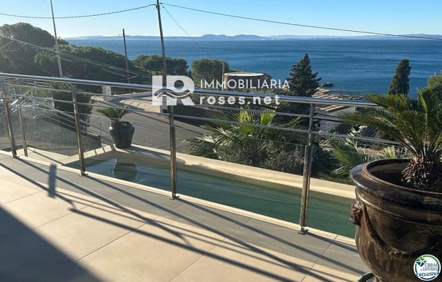 3 bedroom Villa for sale in Roses with pool garage - € 1,700,000 (Ref: 9420077)