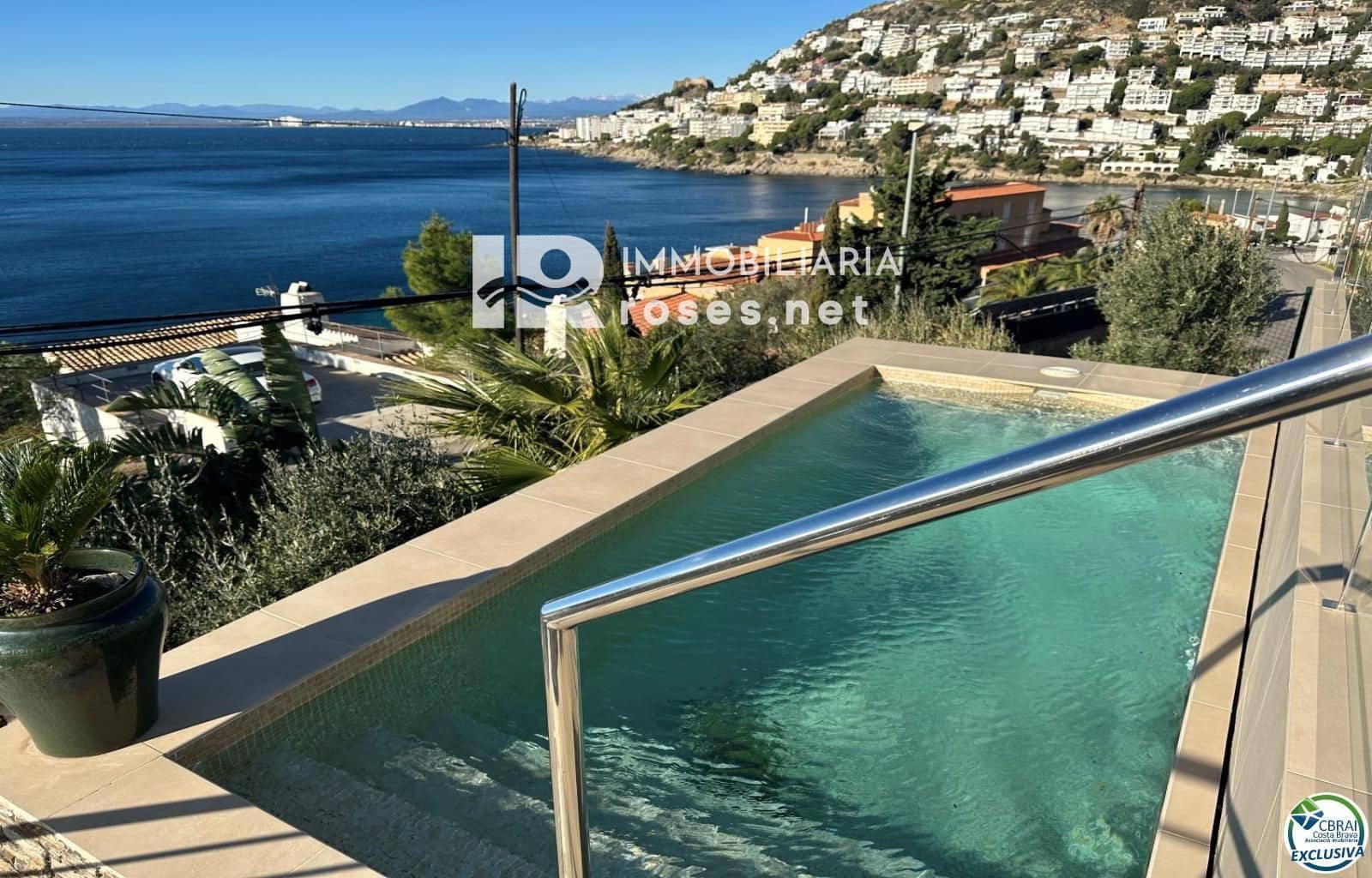 3 slaapkamer Villa te koop in Roses met zwembad garage - € 1.700.000 (Ref: 9420077)