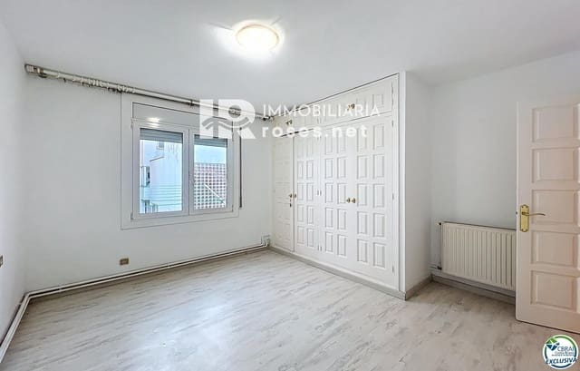 2 soveværelse Lejlighed til salg i Roses - € 185.000 (Ref: 9449321)