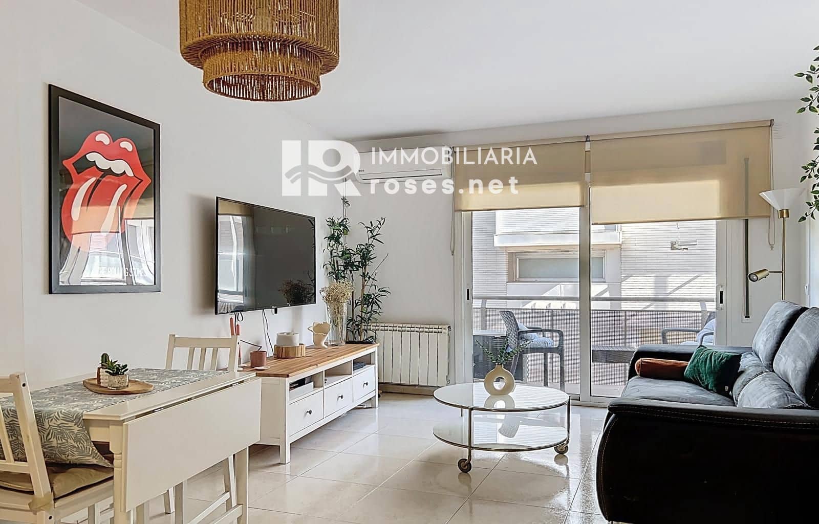 2 slaapkamer Flat te koop in Roses - € 185.000 (Ref: 9449323)