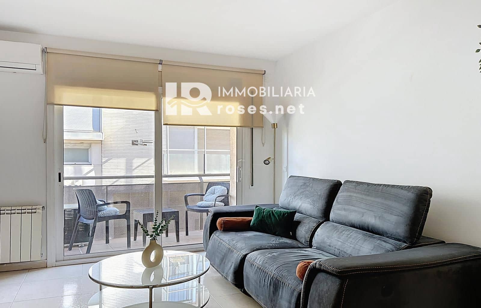 2 slaapkamer Flat te koop in Roses - € 185.000 (Ref: 9449323)