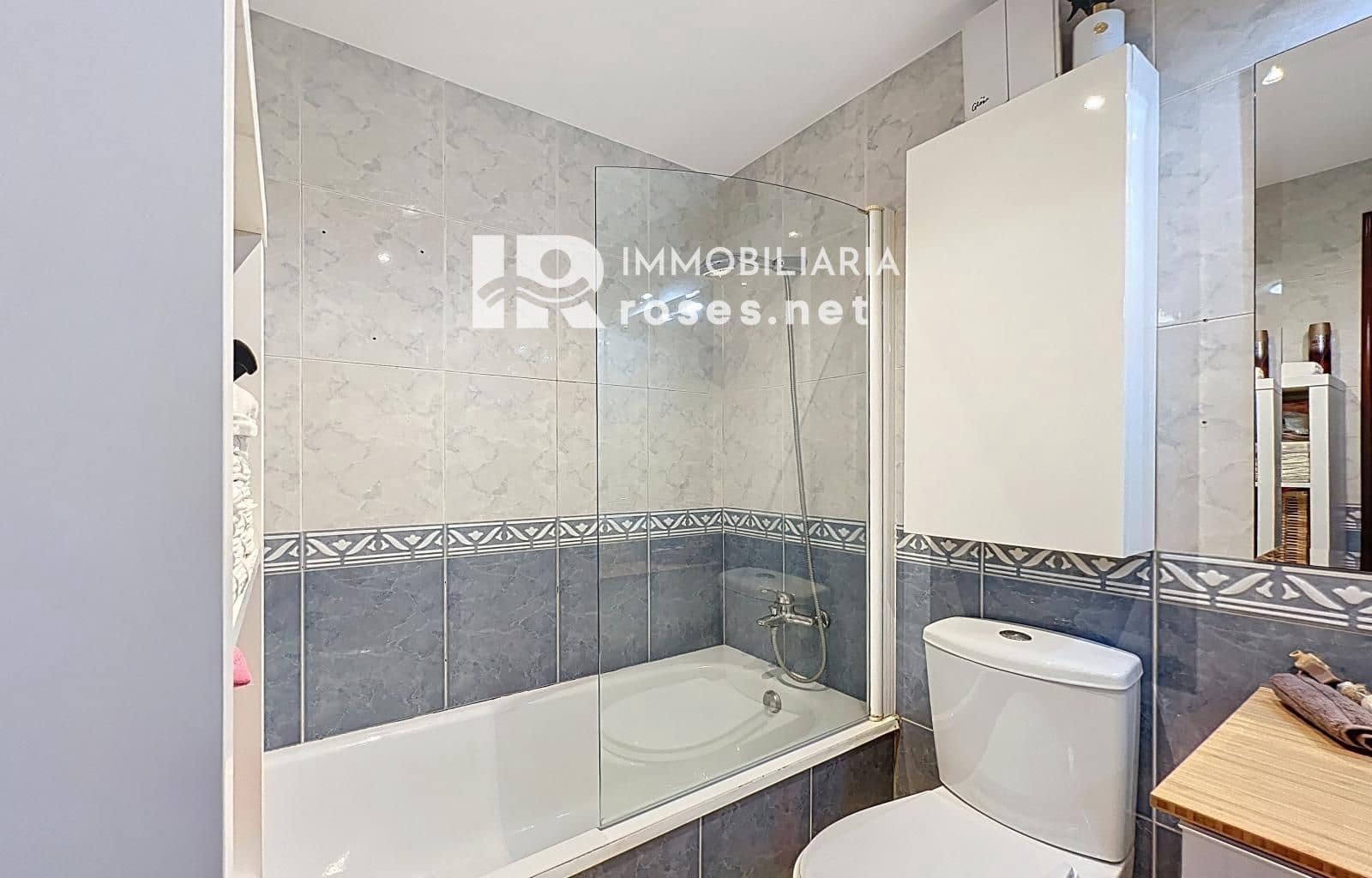 2 slaapkamer Flat te koop in Roses - € 185.000 (Ref: 9449323)