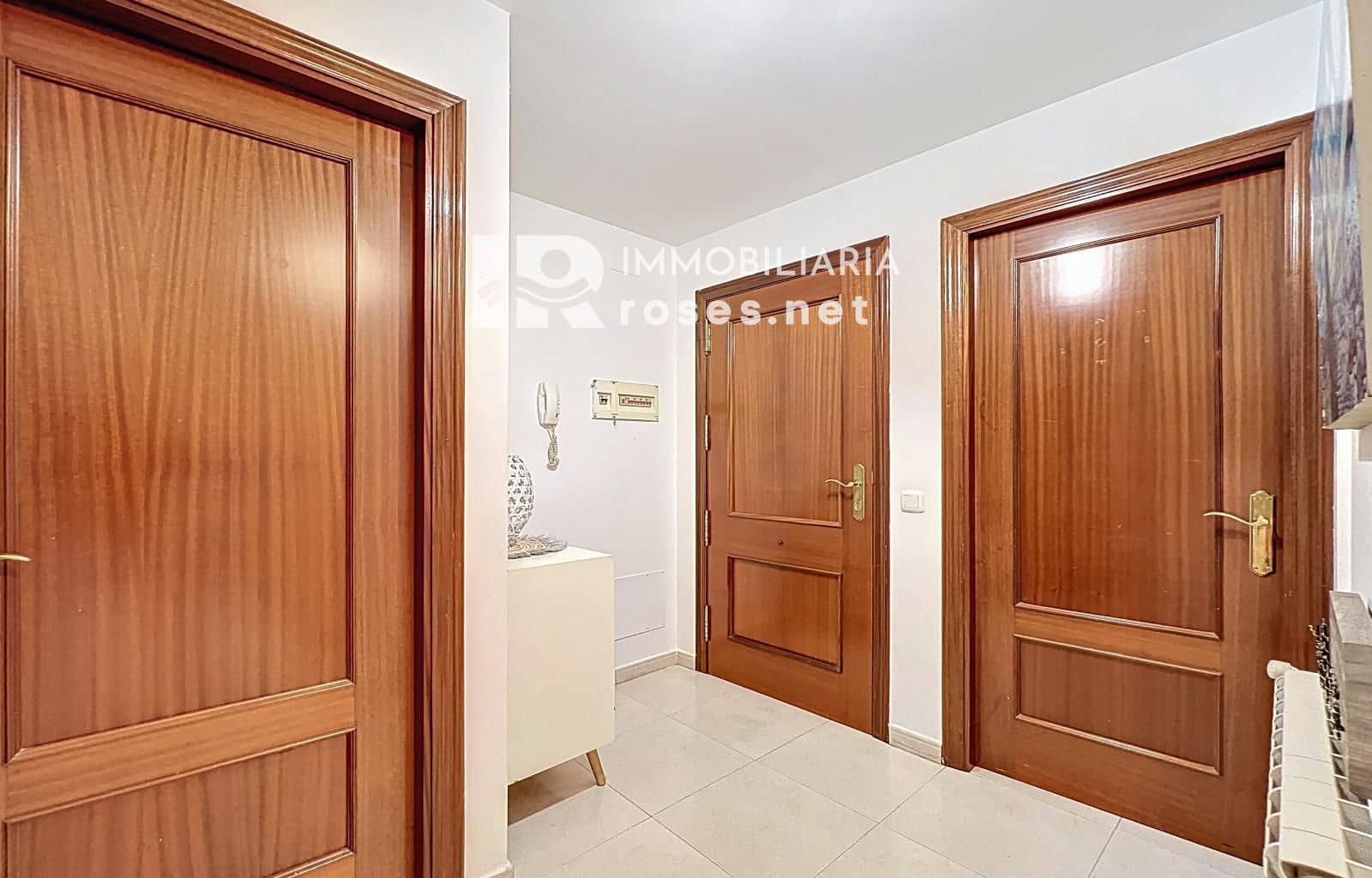 2 slaapkamer Flat te koop in Roses - € 185.000 (Ref: 9449323)