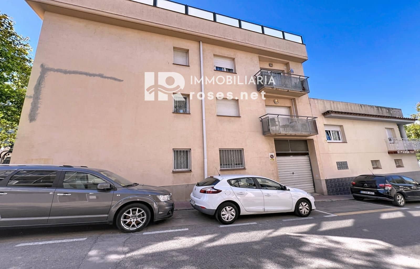 2 slaapkamer Flat te koop in Roses - € 185.000 (Ref: 9449323)