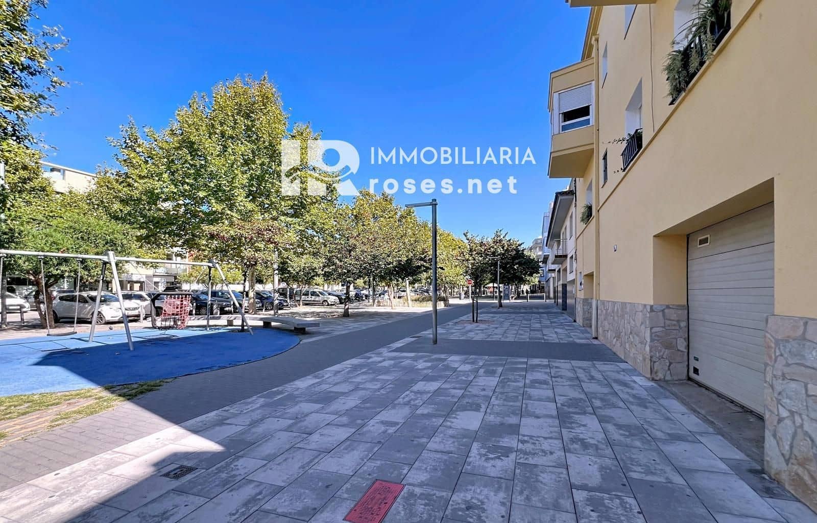 2 slaapkamer Flat te koop in Roses - € 185.000 (Ref: 9449323)