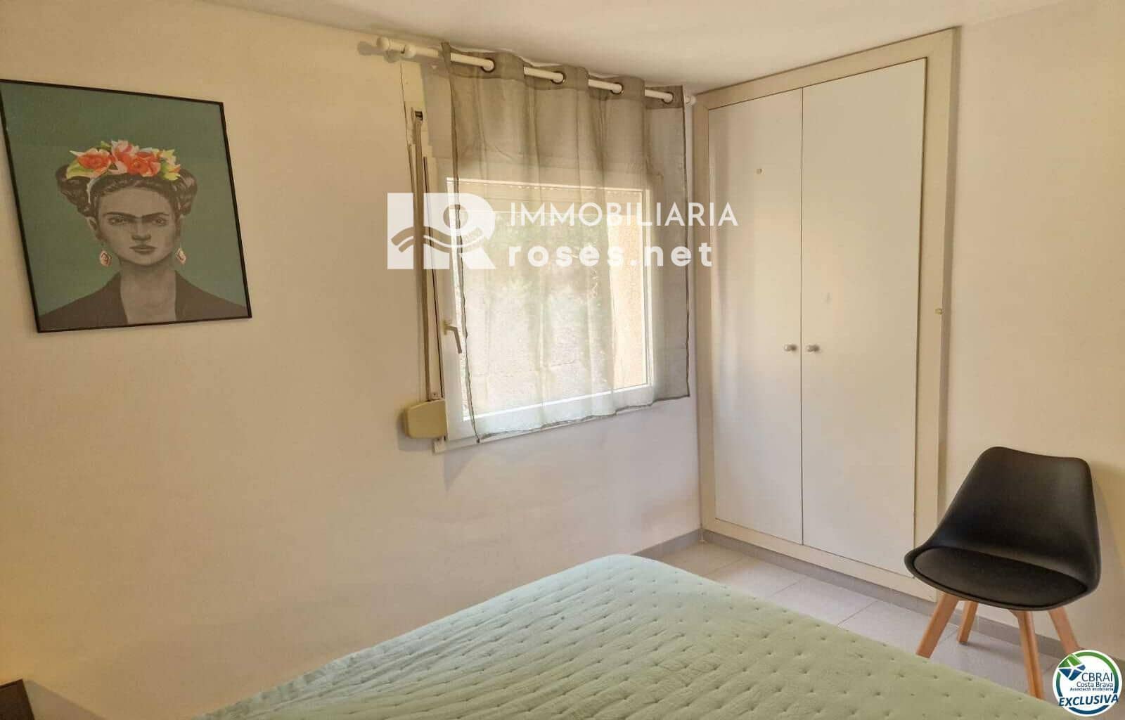 2 slaapkamer Flat te koop in Roses - € 225.000 (Ref: 9449325)
