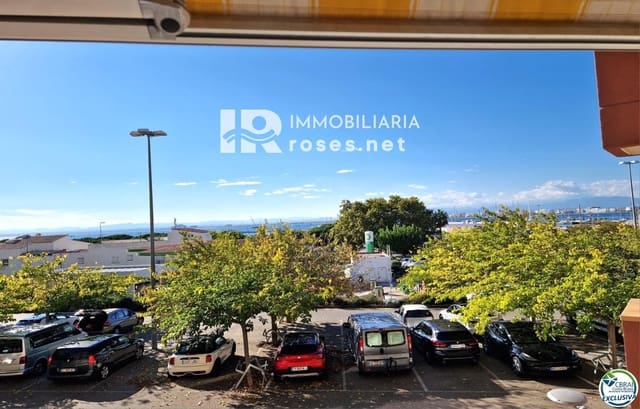 2 slaapkamer Flat te koop in Roses - € 225.000 (Ref: 9449325)