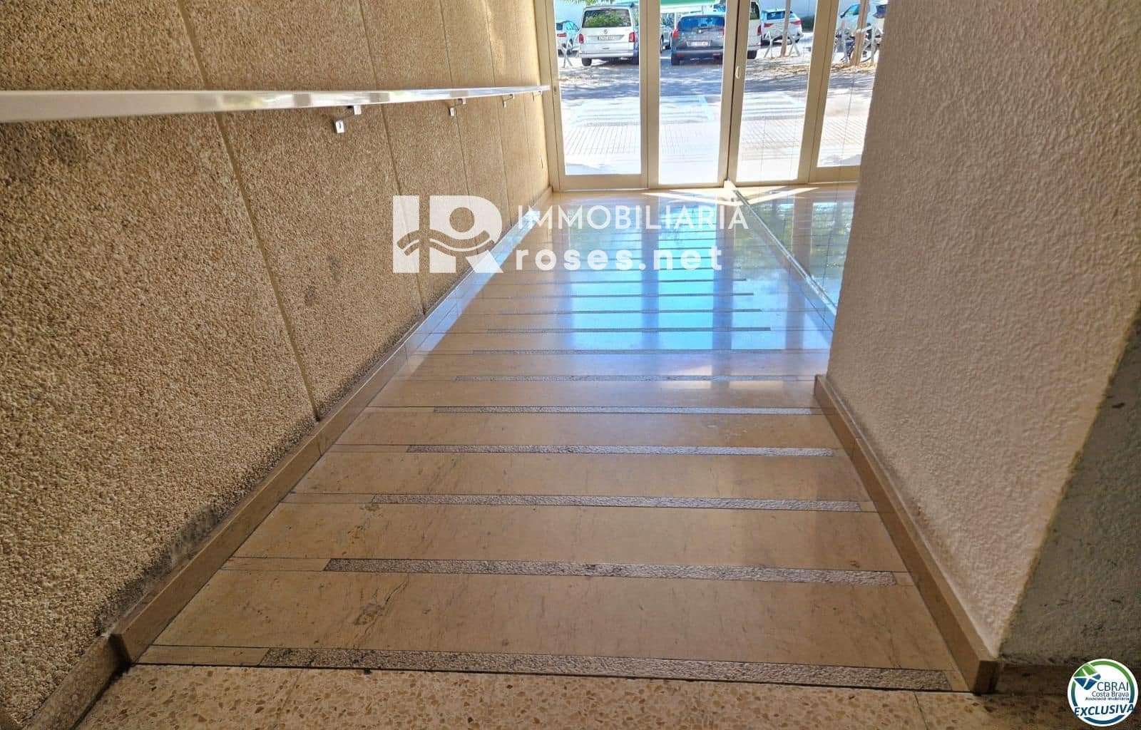 2 slaapkamer Flat te koop in Roses - € 225.000 (Ref: 9449325)