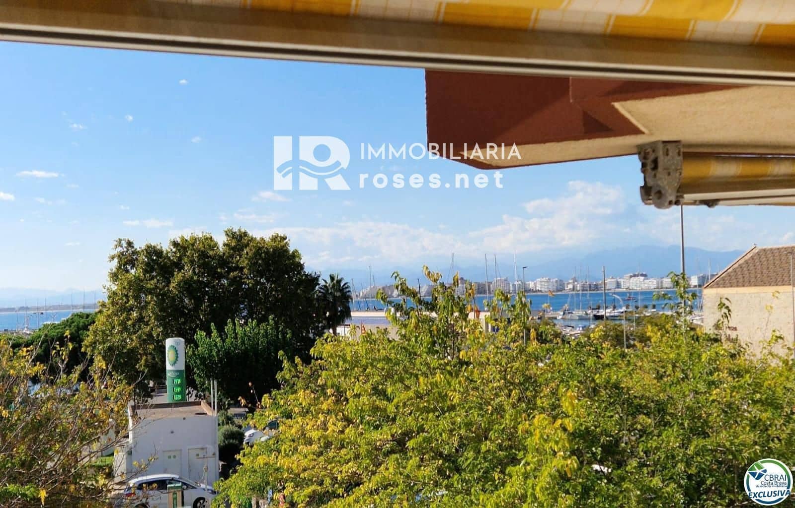 2 slaapkamer Flat te koop in Roses - € 225.000 (Ref: 9449325)